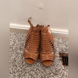 Vince Camuto Gladiator Block Heels Women's 6.5